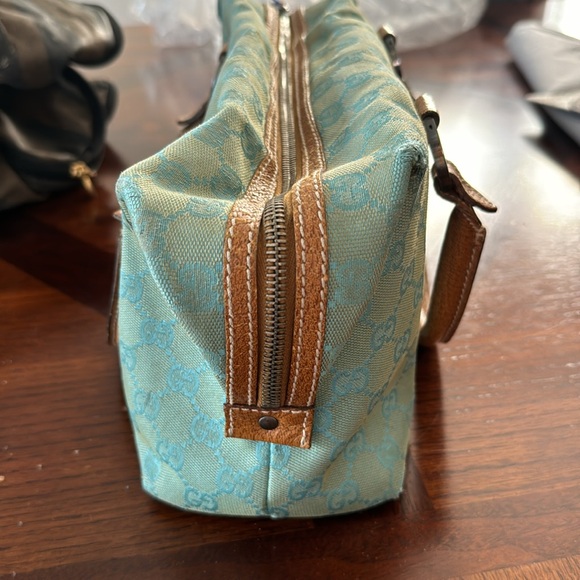 Gucci Blue Bag with Durable Canvas Material and Stylish Leather Handles - Picture 15 of 17